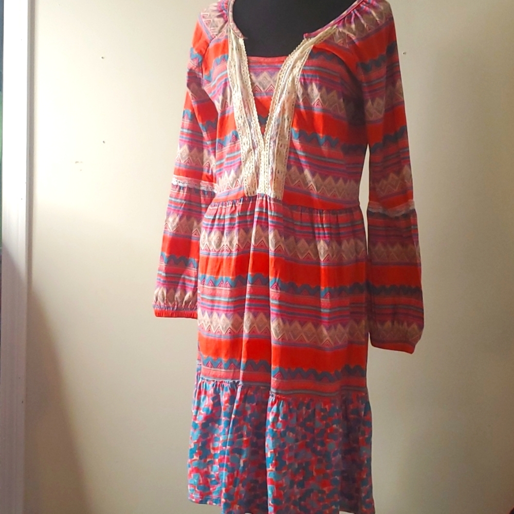 Mommy &Me Long sleeve mixed pattern Crochet Lace midi dress. Size xl.